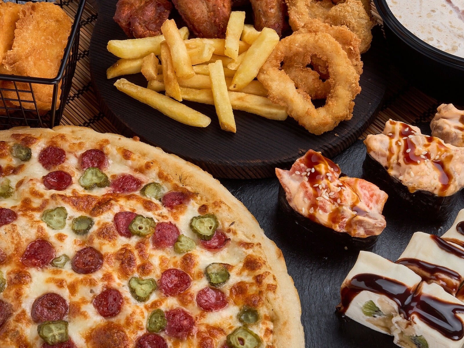 ЗАПЕЧЁННЫЕ РОЛЛЫ