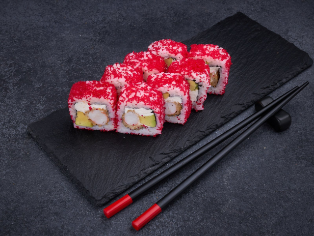 КАЛИФОРНИЯ С ТИГРОВОЙ КРЕВЕТКОЙ