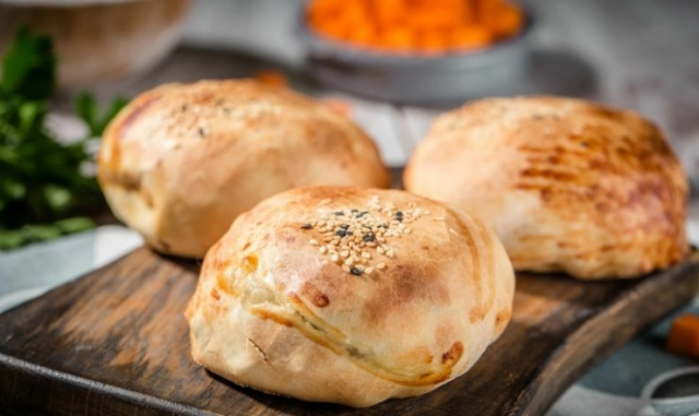 Самса с бараньим ребром