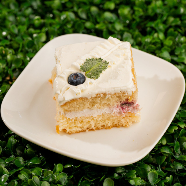 Йогуртовый торт с клубникой