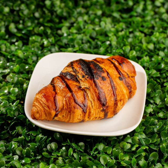 Круассан с шоколадом