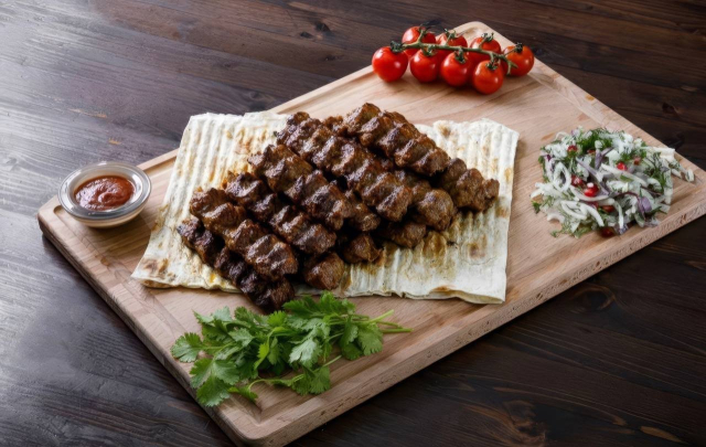 1 кг люля-кебаб из свинины с говядиной