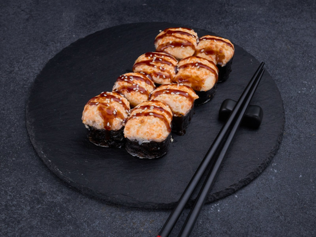 ЗАПЕЧЁННЫЙ РОЛЛ БОМБЕЙ С КРАБОМ