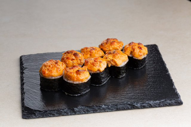 Острый с копченным лососем