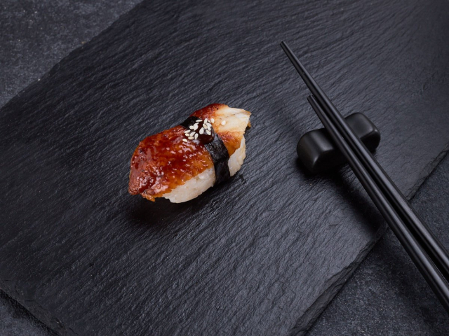 СУШИ С УГРЁМ